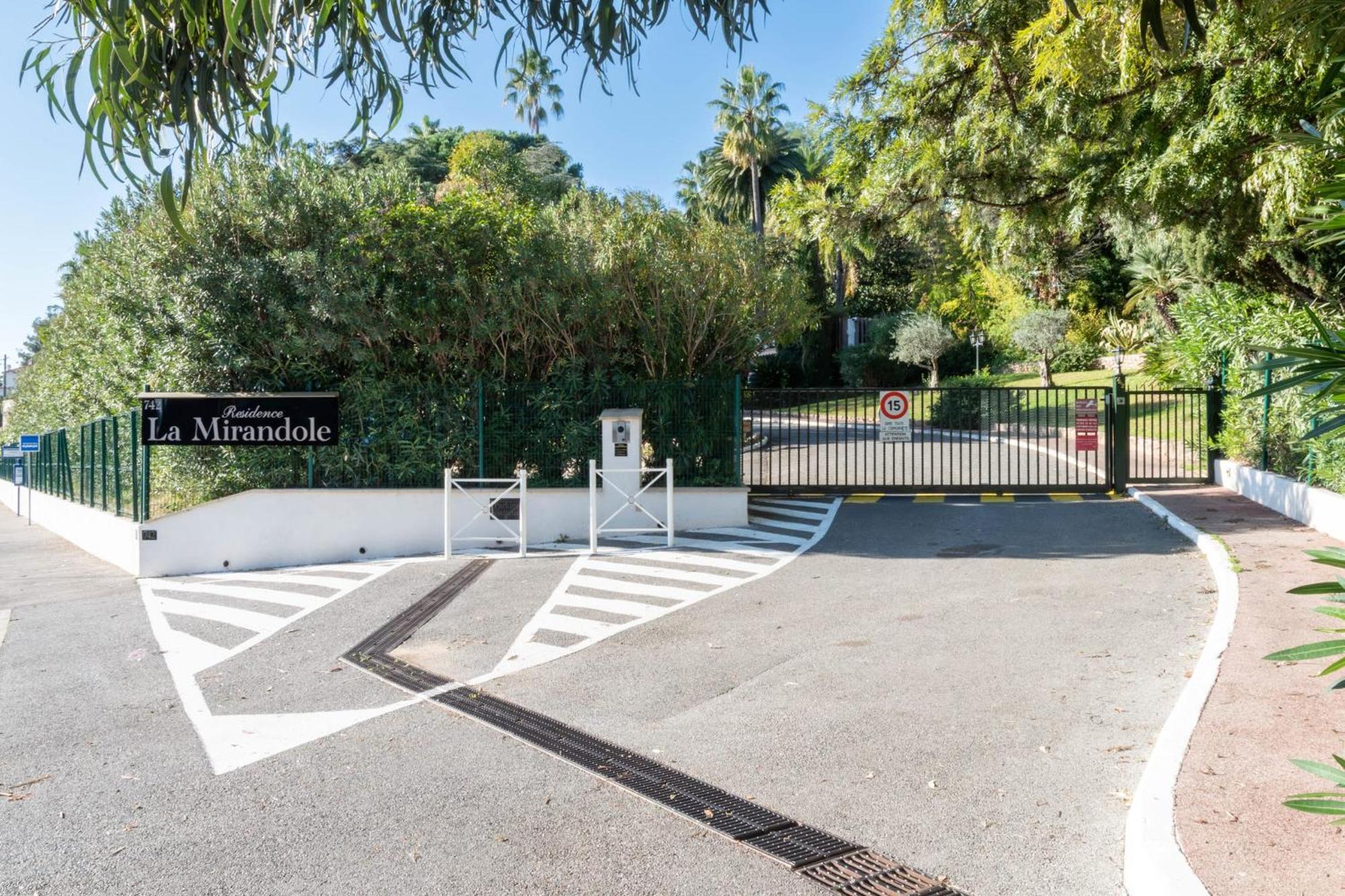 Cote D'Azur Sea View Tennis Beach Access วาลูริส ภายนอก รูปภาพ